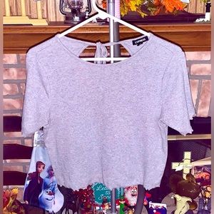 🤩3/$10 Women’s Express Scalloped Gray Crop Top With Tie Back